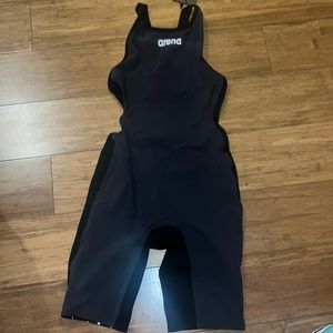 Arena Women’s Powerskin Carbon Air Closed Back SL Size 30